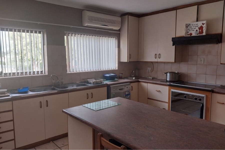 5 Bedroom Property for Sale in Porterville Western Cape